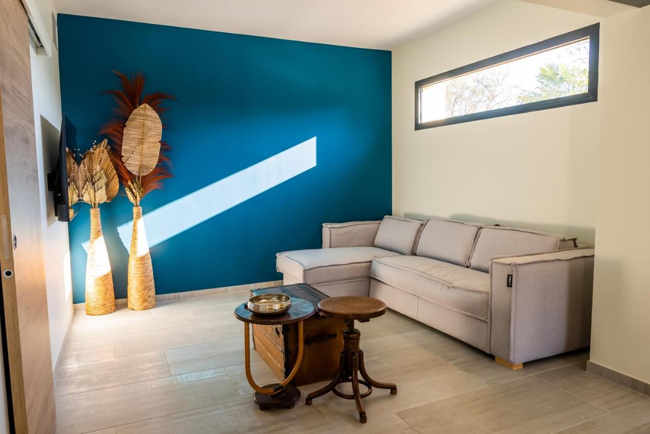 Domaine De Merins, 10 Couchages Avec Piscine, Face A La Riviere, A 4Km De La Plage フルーリー エクステリア 写真